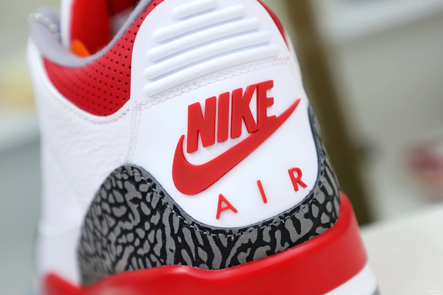 AIR JORDAN 3RETRO
